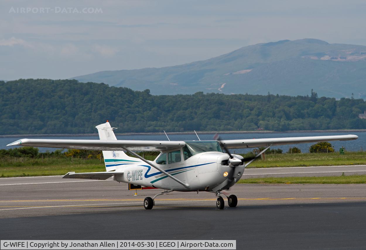 G-WIFE, 1978 Cessna R182 Skylane RG C/N R182-00244, Arriving at Oban Airport (North Connel).