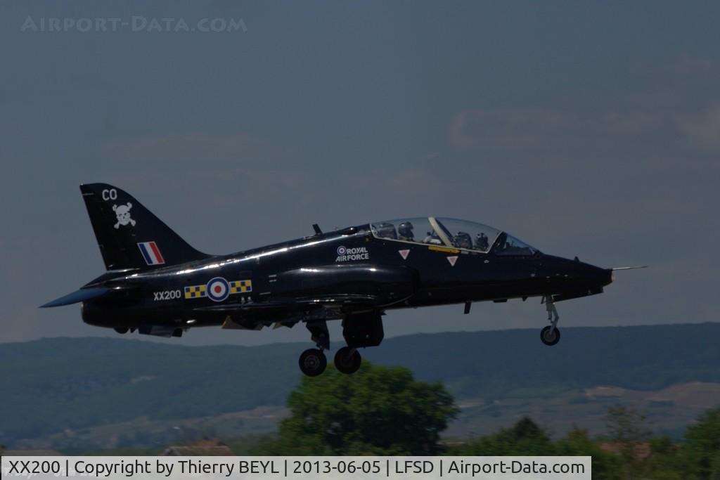 XX200, 1978 Hawker Siddeley Hawk T.1A C/N 047/312047, Exercice with AlphaJet from 