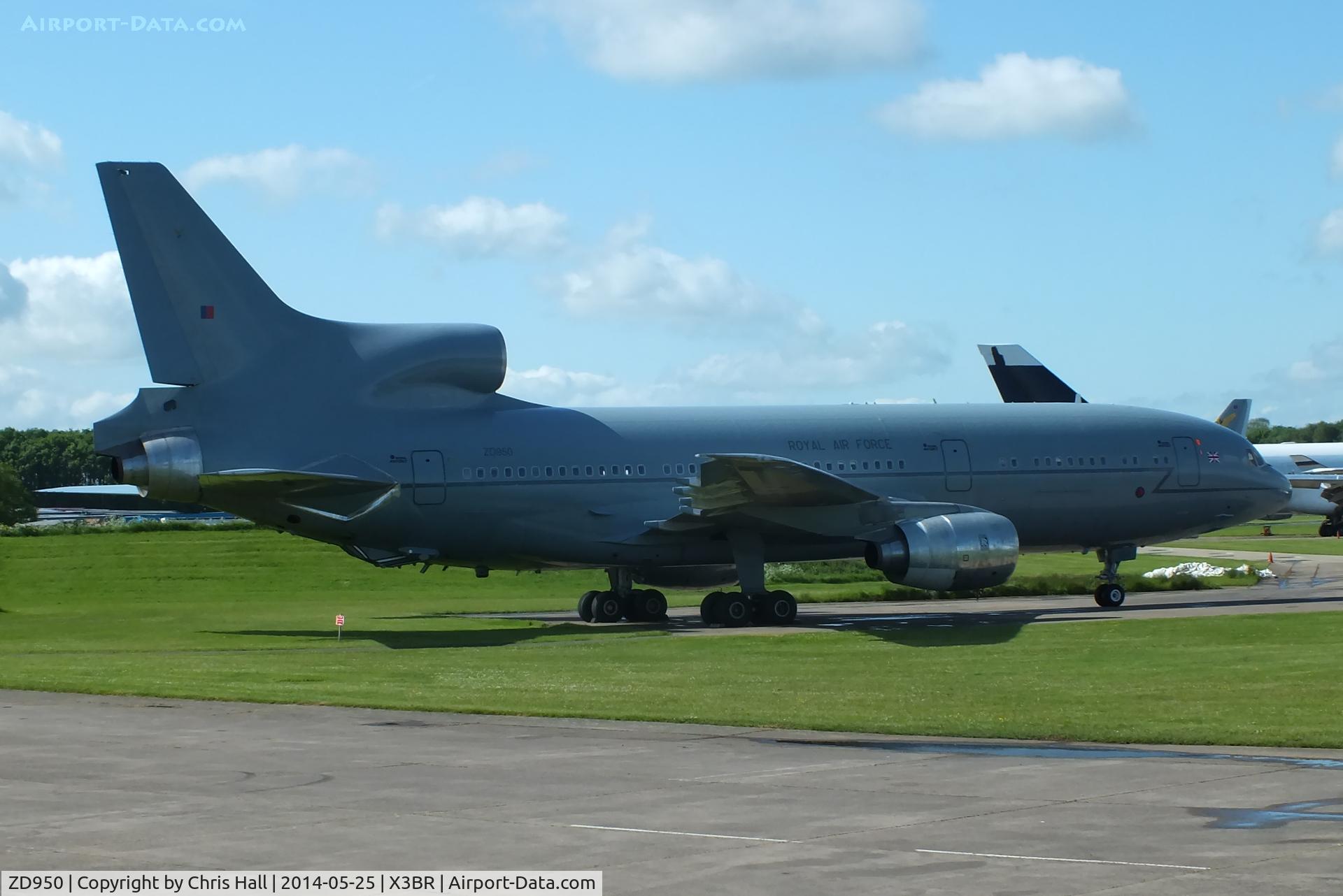 ZD950, 1979 Lockheed L-1011-385-3 TriStar K1 (500) C/N 193V-1164, stored at Bruntingthorpe