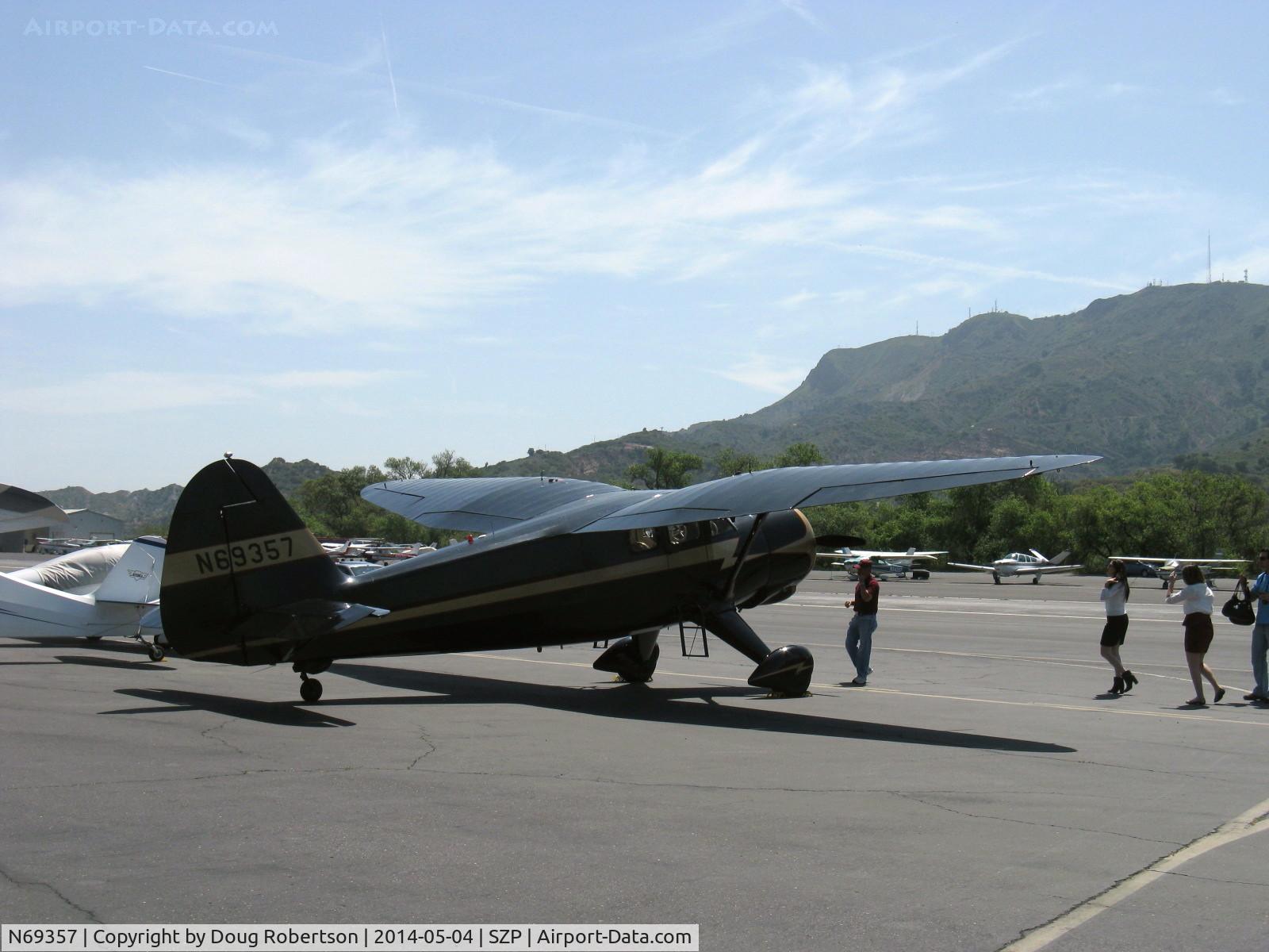 N69357, 1944 Stinson V77 Reliant C/N 77-448, 1944 Stinson V-77 by Vultee Aircraft, Lycoming R-680-13 per engine data plate, 9 cylinder radial 300 Hp, beautiful distinctive tapered gull wings always an attraction.