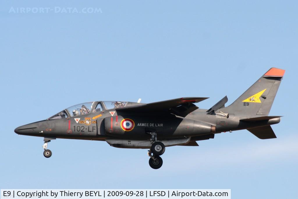 E9, Dassault-Dornier Alpha Jet E C/N E9, Landing