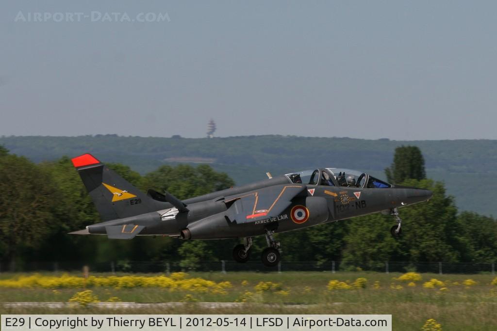 E29, Dassault-Dornier Alpha Jet E C/N E29, Landing