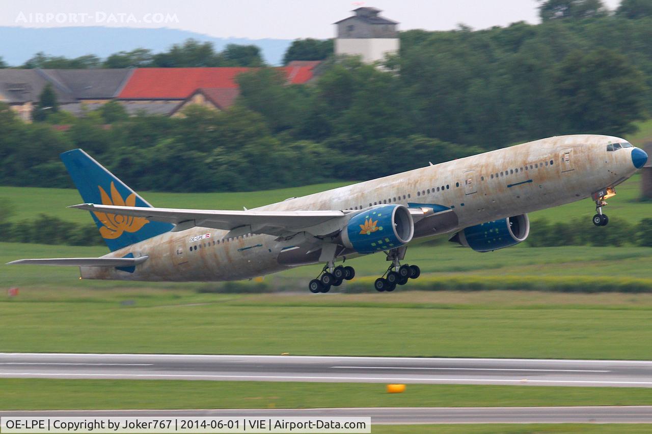 OE-LPE, 1998 Boeing 777-2Q8/ER C/N 27607, Austrian Airlines