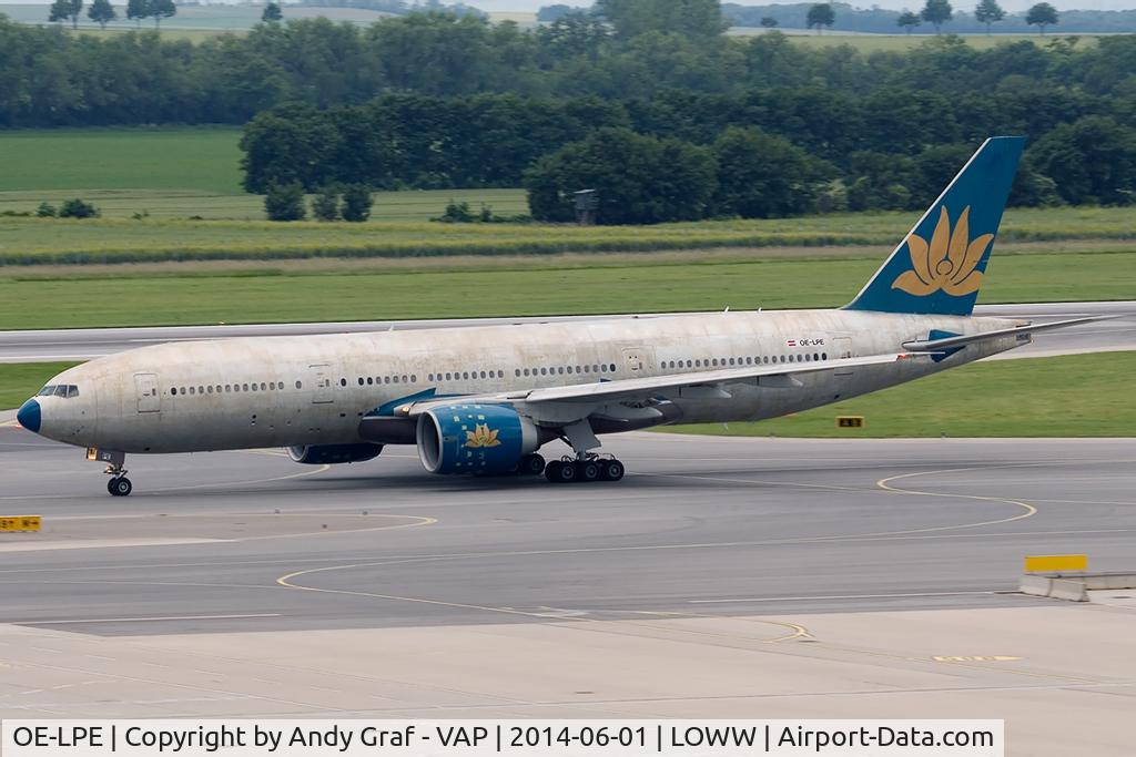 OE-LPE, 1998 Boeing 777-2Q8/ER C/N 27607, Austrian Airlines 777-200