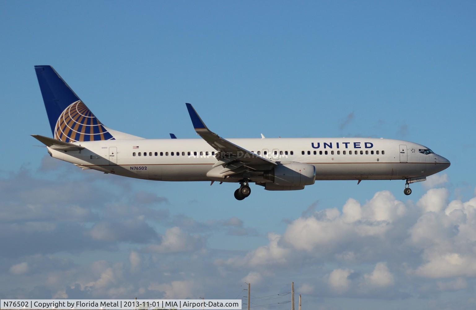 N76502, 2006 Boeing 737-824 C/N 31603, United 737-800