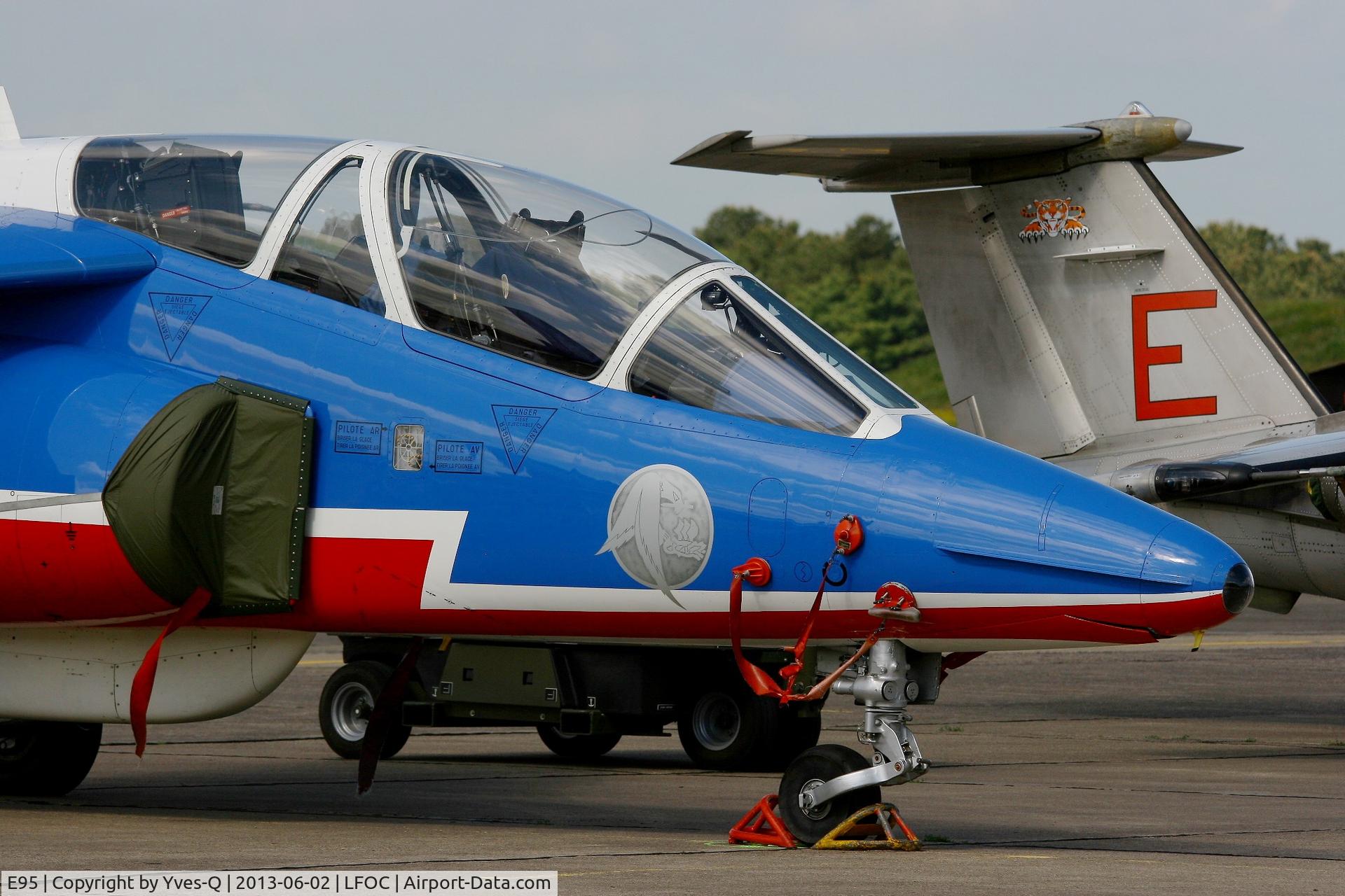 E95, Dassault-Dornier Alpha Jet E C/N E95, Dassault-Dornier Alpha Jet E (F-TERQ), Athos 03 of Patrouille De France 2013, Static Display, Châteaudun Air Base 279 (LFOC) Open day 2013