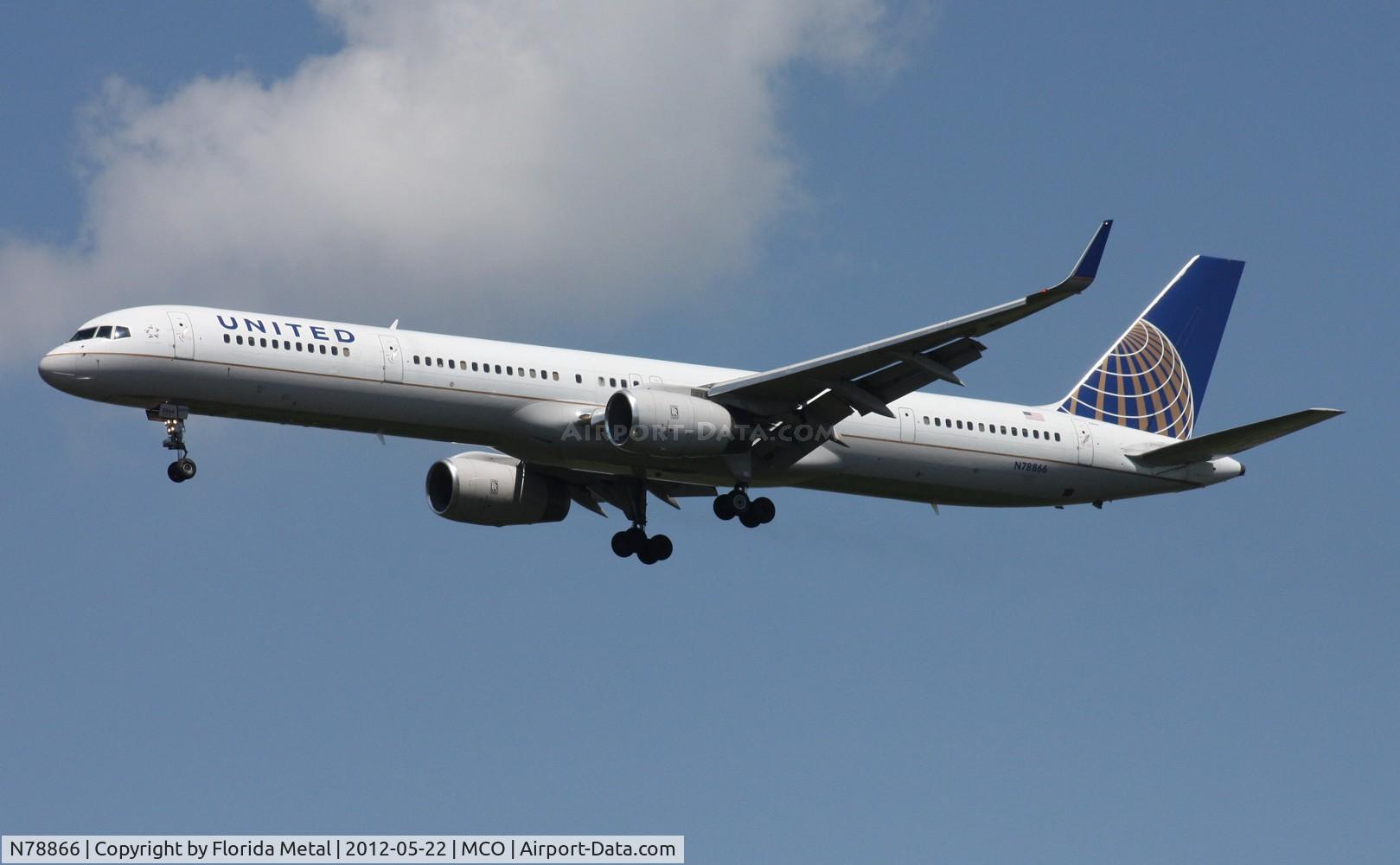N78866, 2002 Boeing 757-33N C/N 32591, United 757-300