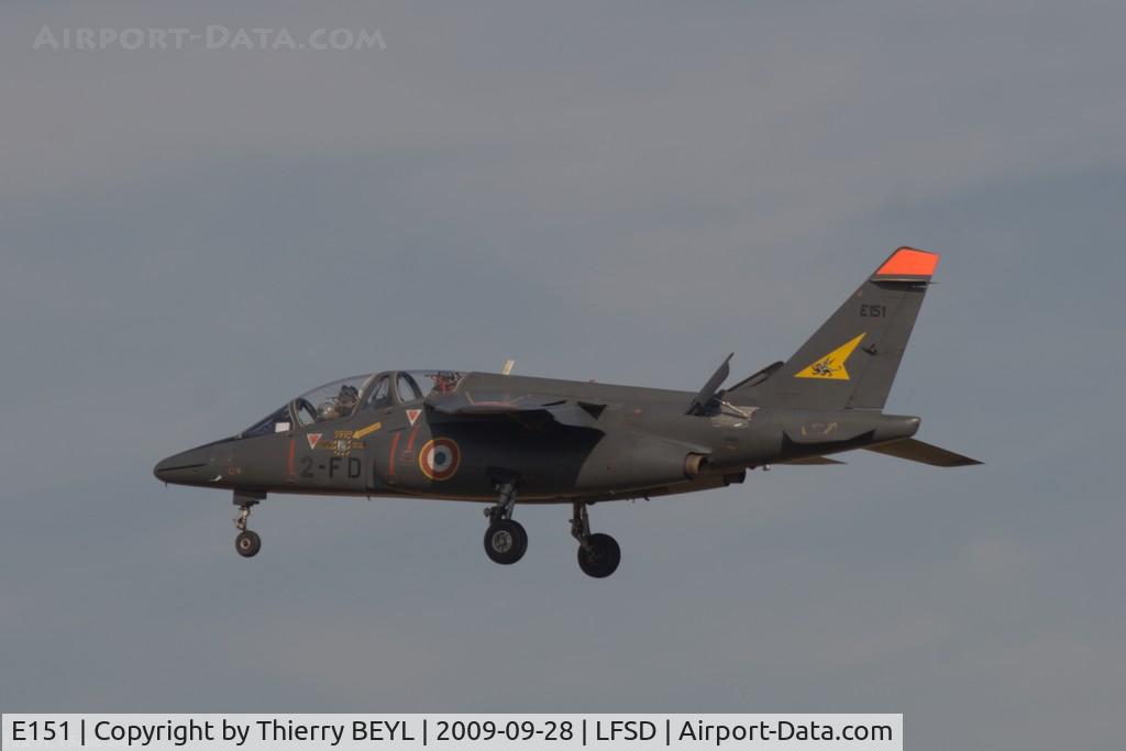 E151, Dassault-Dornier Alpha Jet E C/N E151, 2-FD, before landing