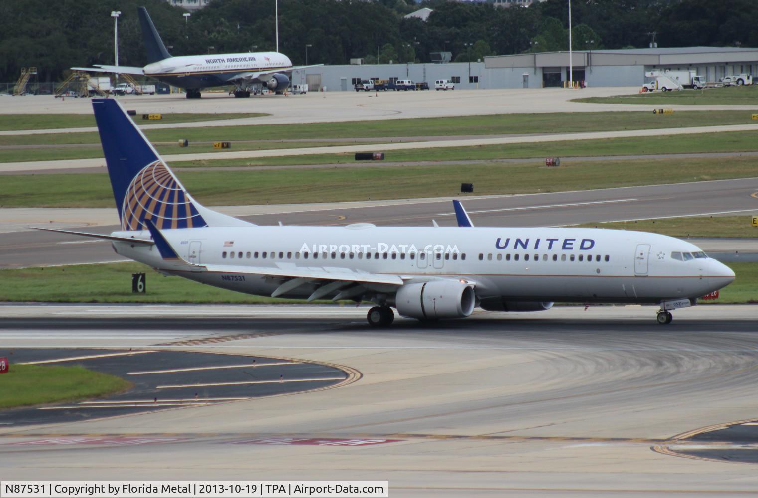 N87531, 2011 Boeing 737-824 C/N 39999, United 737-800