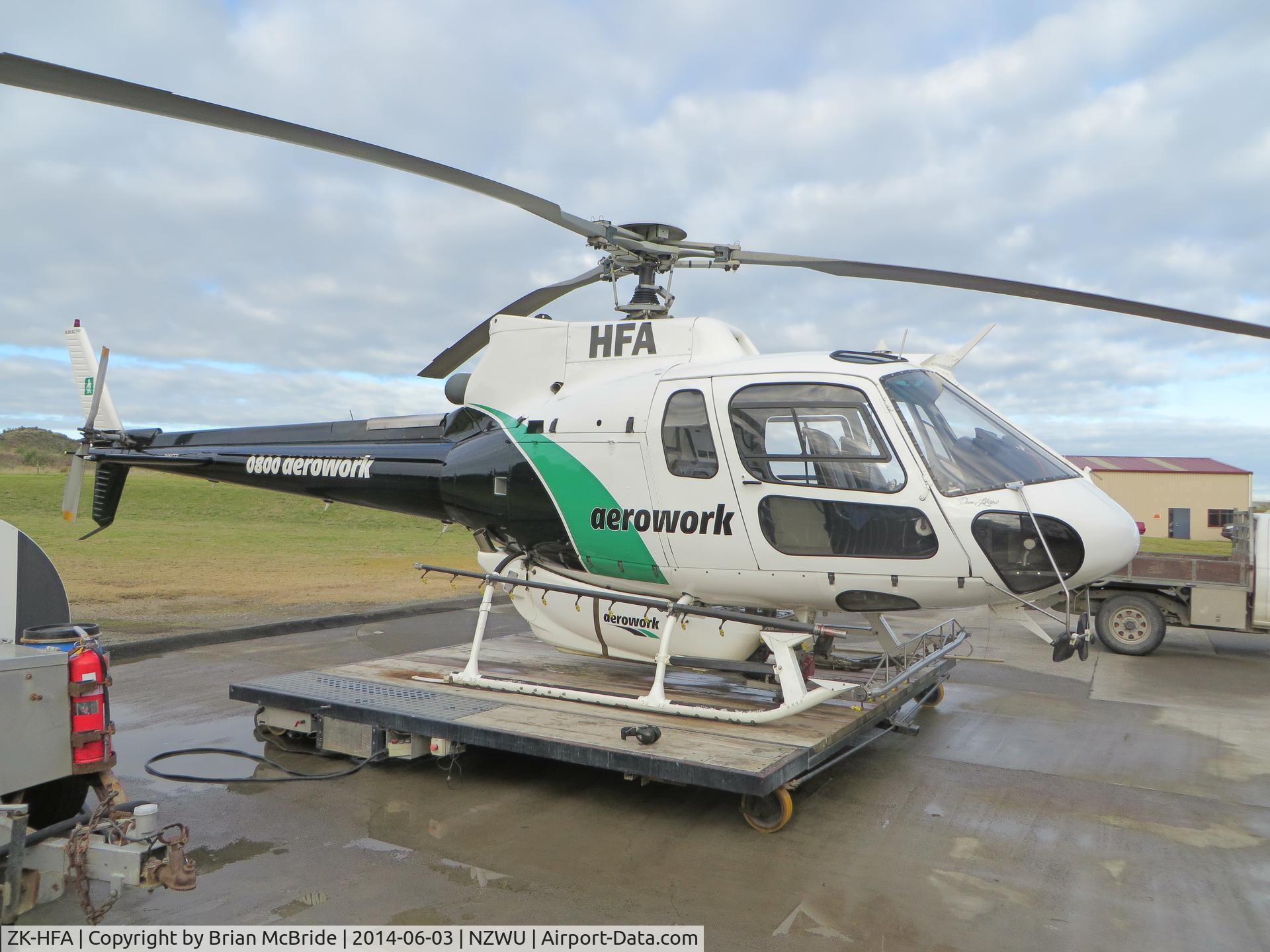 ZK-HFA, Aerospatiale AS-350B-2 Ecureuil C/N 9000, aerowork. Aerospatiale AS 350B2. ZK-HFA cn 9000. Wanganui (WAG NZWU). Image © Brian McBride. 03 June 2014