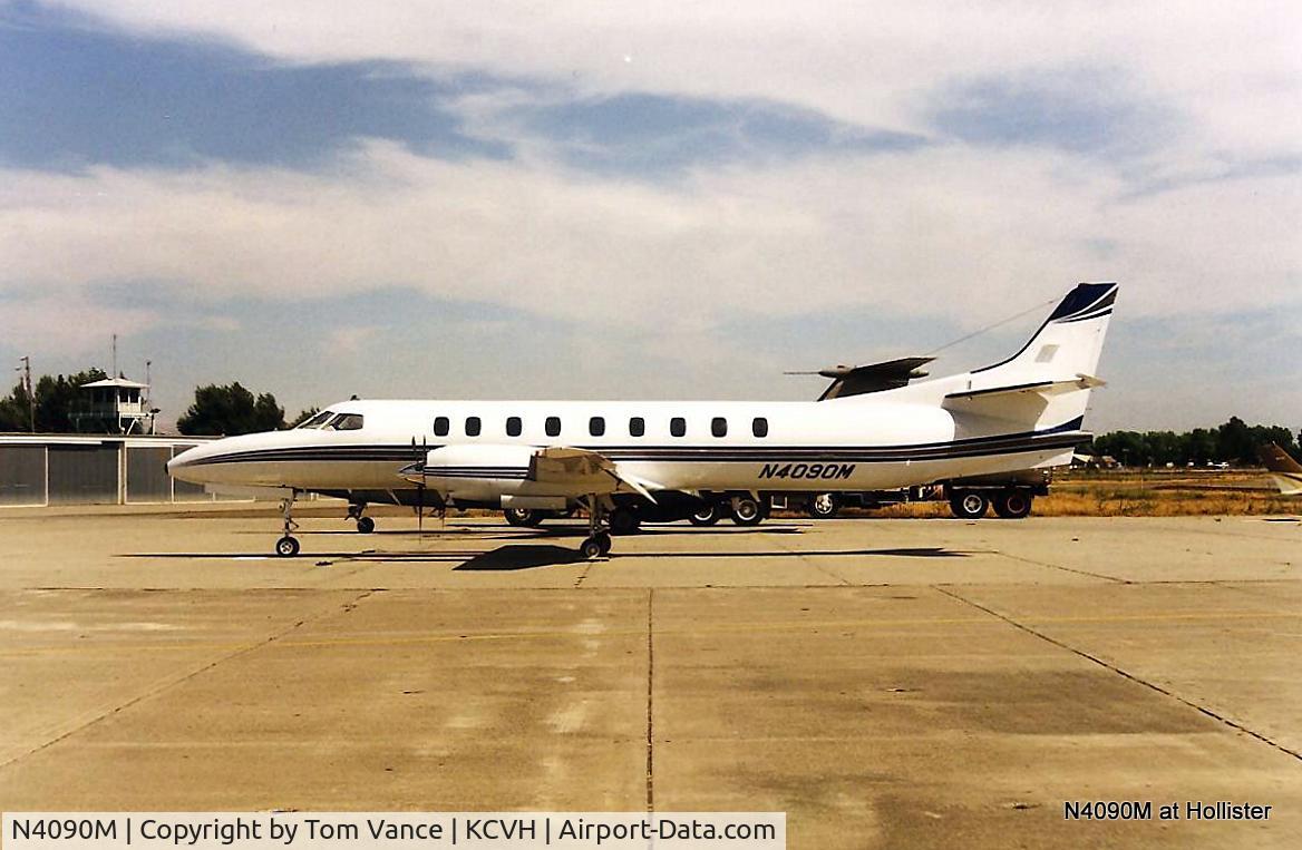 N4090M, 1979 Swearingen SA-226TC Metro II C/N TC-290, N4090M at Hollister CA early 1990s