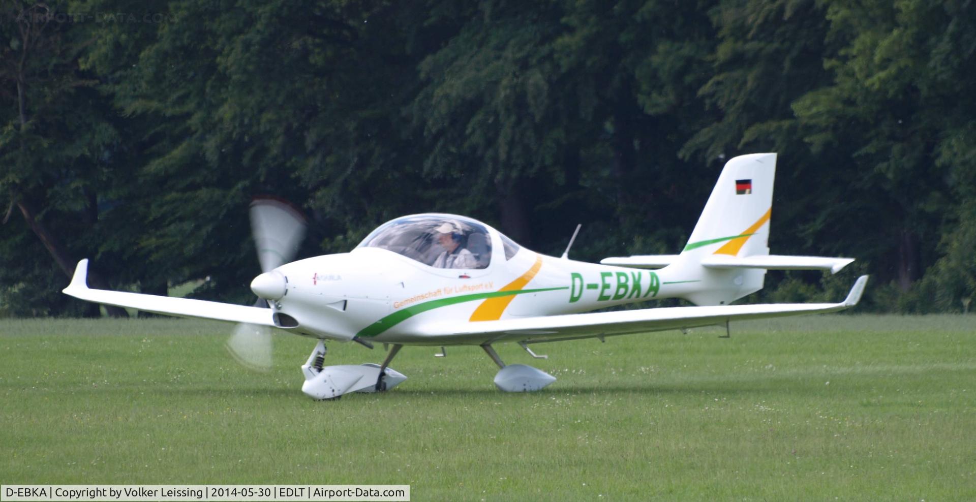 D-EBKA, 2013 Aquila A210 (AT01) C/N AT01-257, Taxi to the rwy