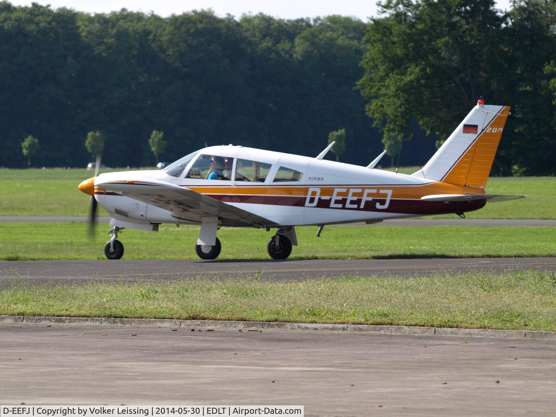D-EEFJ, 1970 Piper 28R-200 Cherokee Arrow B C/N 28R-35660, Taxi to the rwy