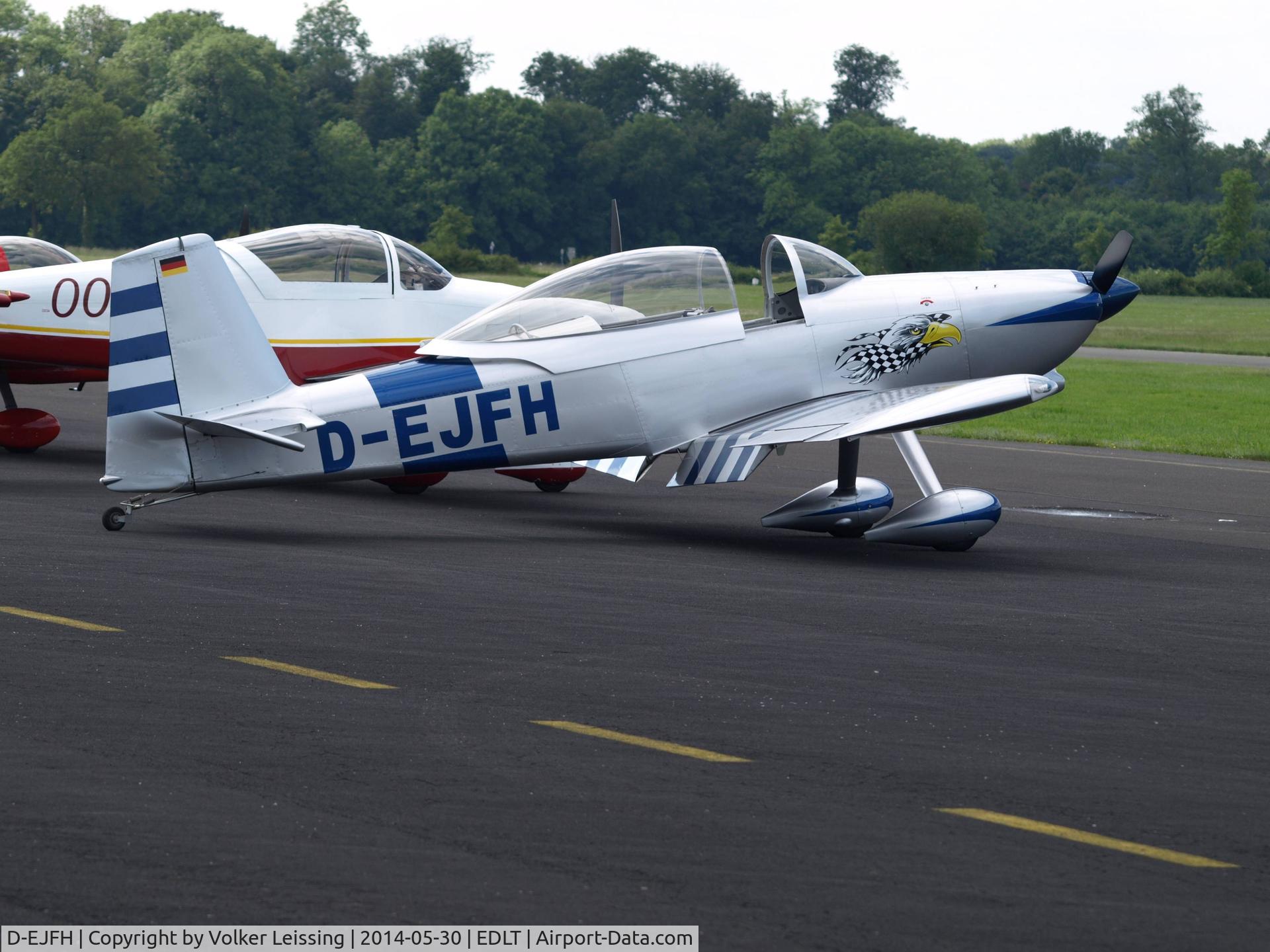 D-EJFH, 2010 Vans RV-8A C/N 82639, parking