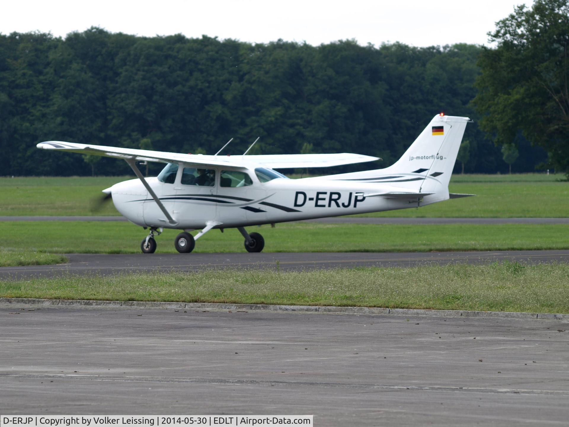 D-ERJP, 1980 Cessna 172P C/N 172-74204, taxi to the rwy