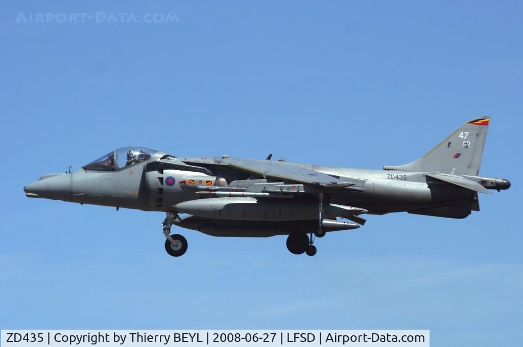 ZD435, 1989 British Aerospace Harrier GR.9 C/N P47, Landing before the BA102 airshow