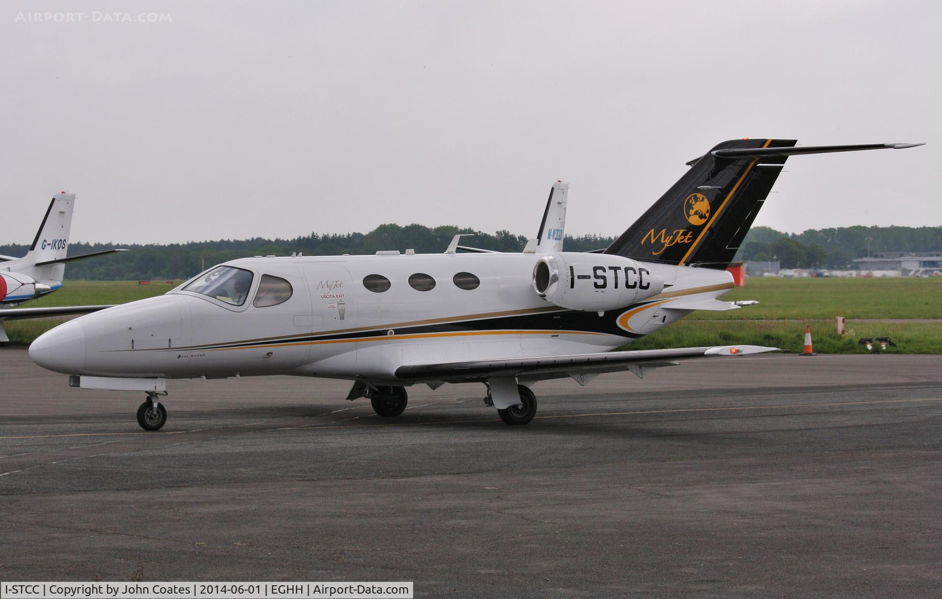 I-STCC, 2010 Cessna 510 Citation Mustang Citation Mustang C/N 510-0360, Arriving Signatures