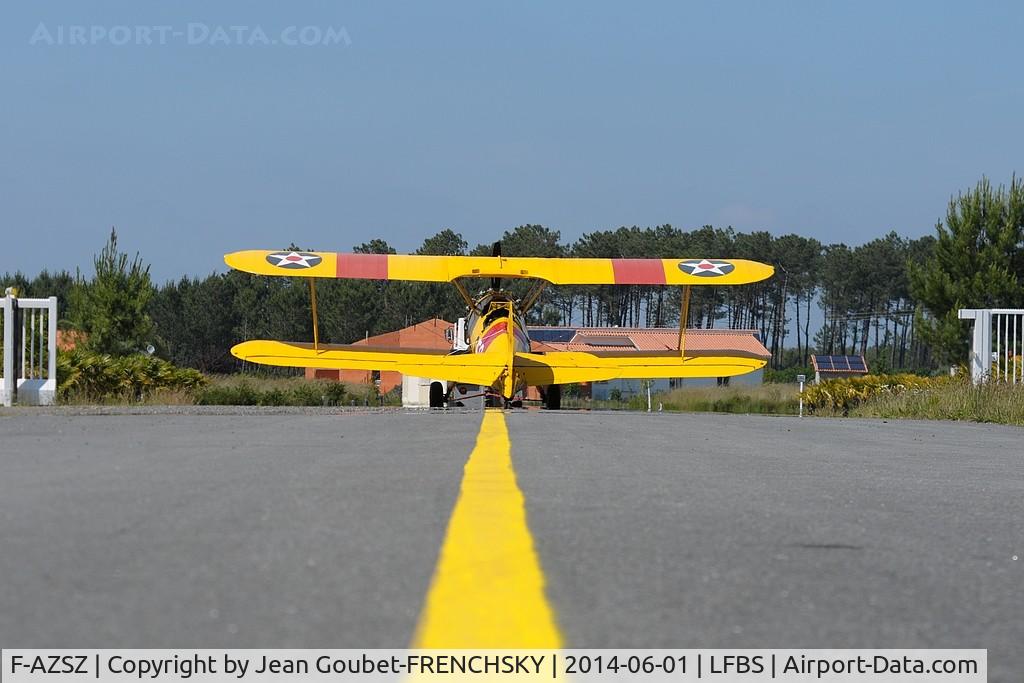 F-AZSZ, Boeing E75 C/N 75-5659, private taxiway