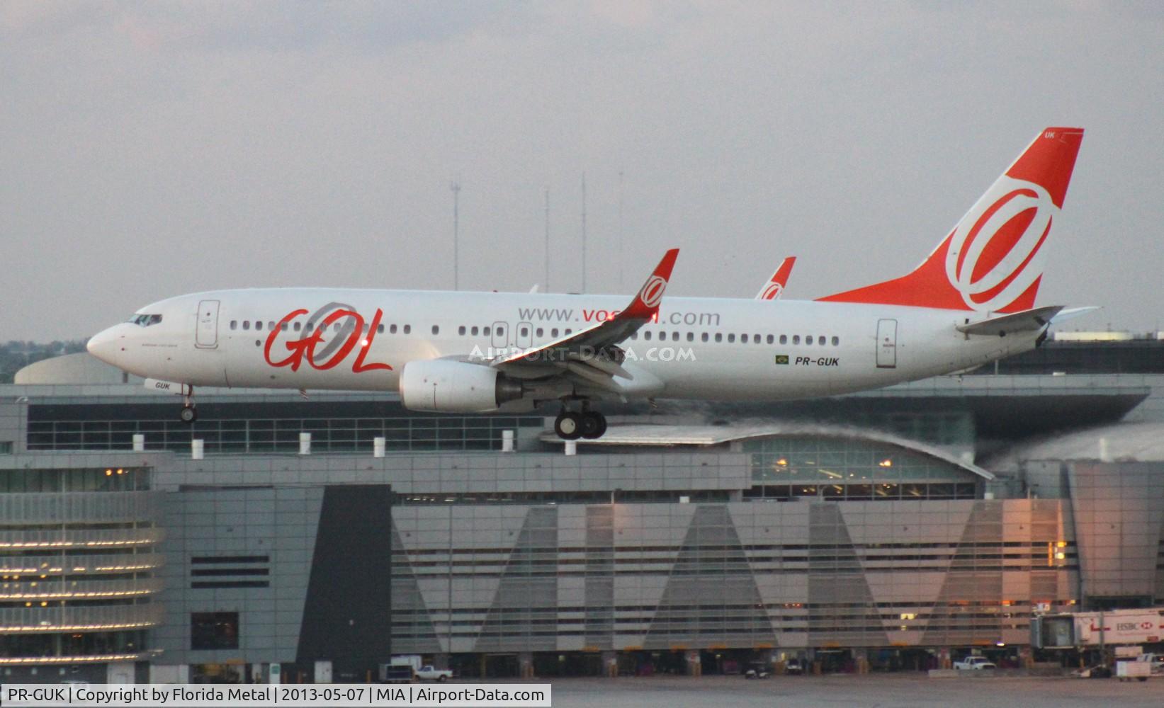 PR-GUK, 2011 Boeing 737-8EH C/N 35852, GOL 737-800