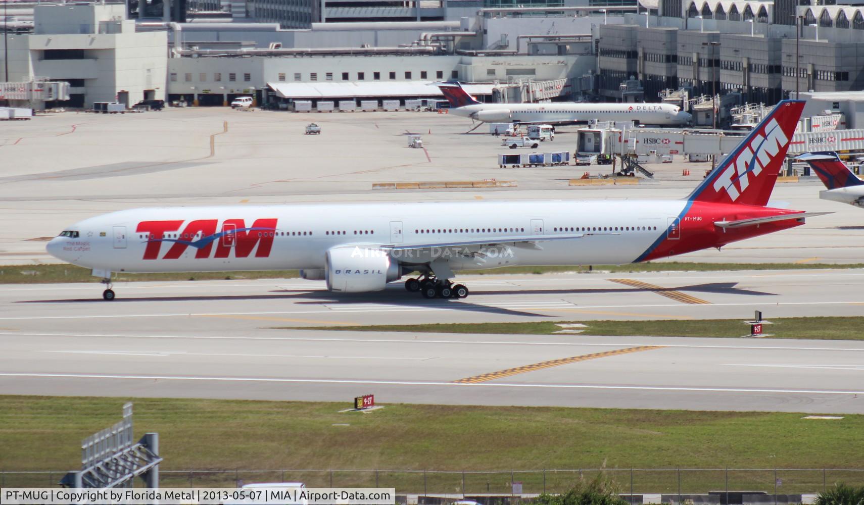 PT-MUG, 2012 Boeing 777-32W/ER C/N 38888, TAM 777-300