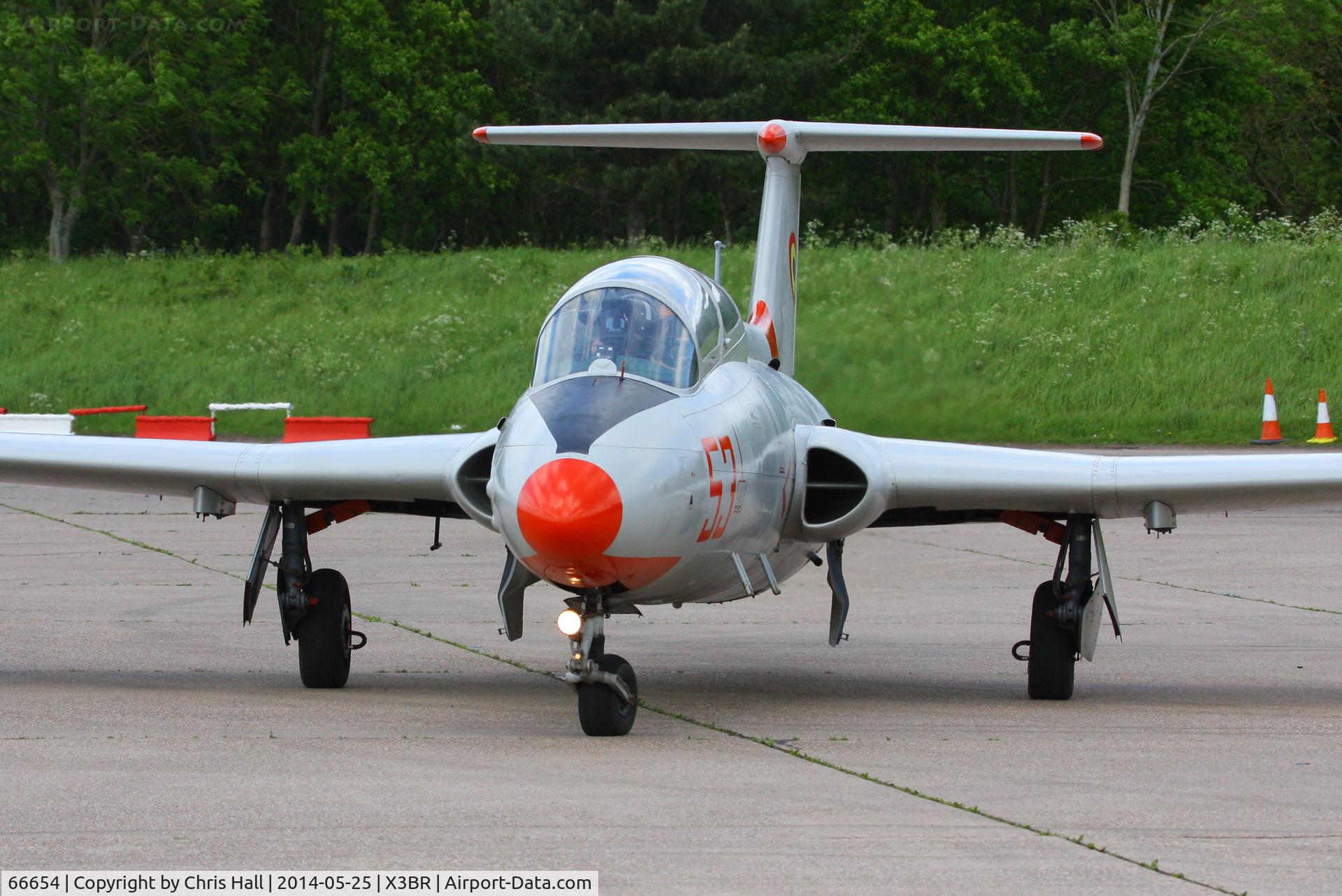 66654, Aero L-29 Delfin C/N 395189, at the Cold War Jets Open Day 2014