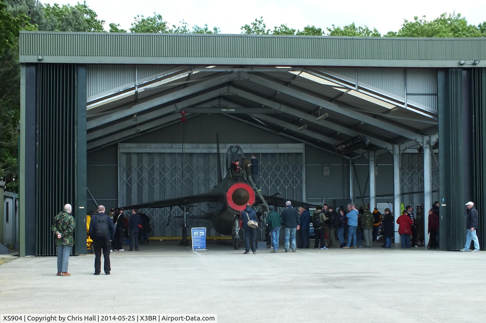 XS904, 1966 English Electric Lightning F.6 C/N 95250, at the Cold War Jets Open Day 2014