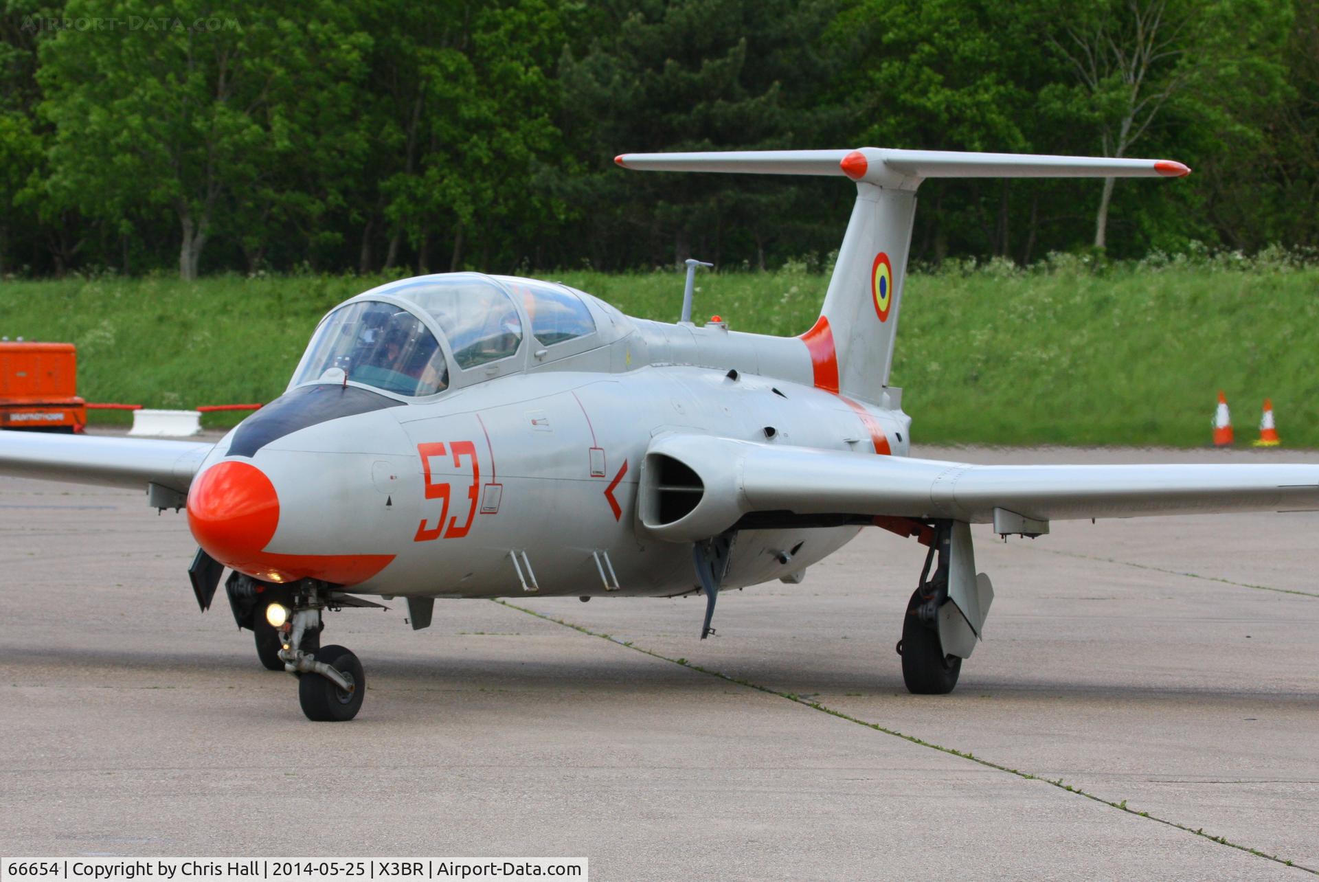 66654, Aero L-29 Delfin C/N 395189, at the Cold War Jets Open Day 2014