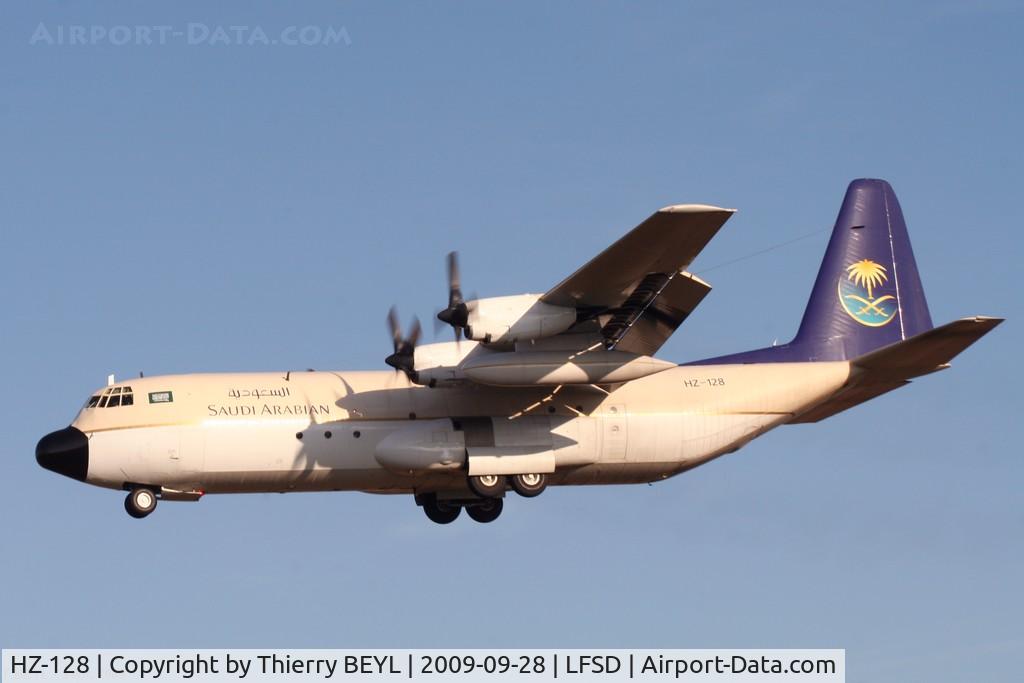 HZ-128, 1983 Lockheed L-100-30 Hercules (L-382G) C/N 382-4950, Exercice 