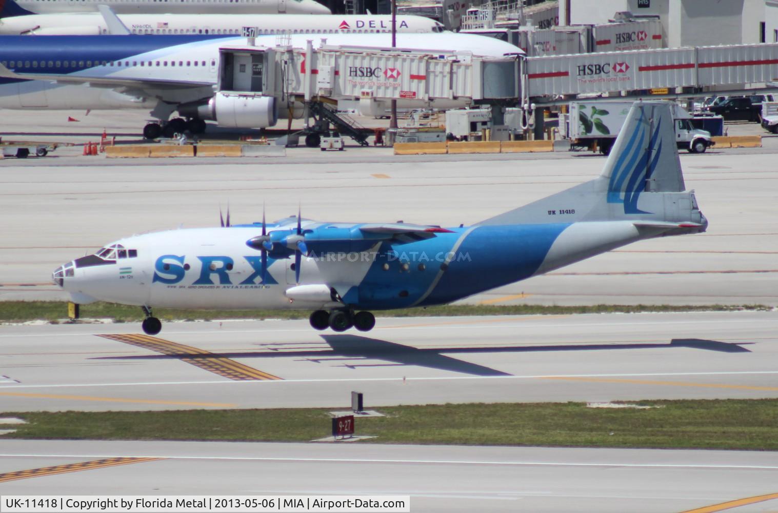 UK-11418, 1964 Antonov An-12B C/N 402504, SRX AN-12 landing at Miami
