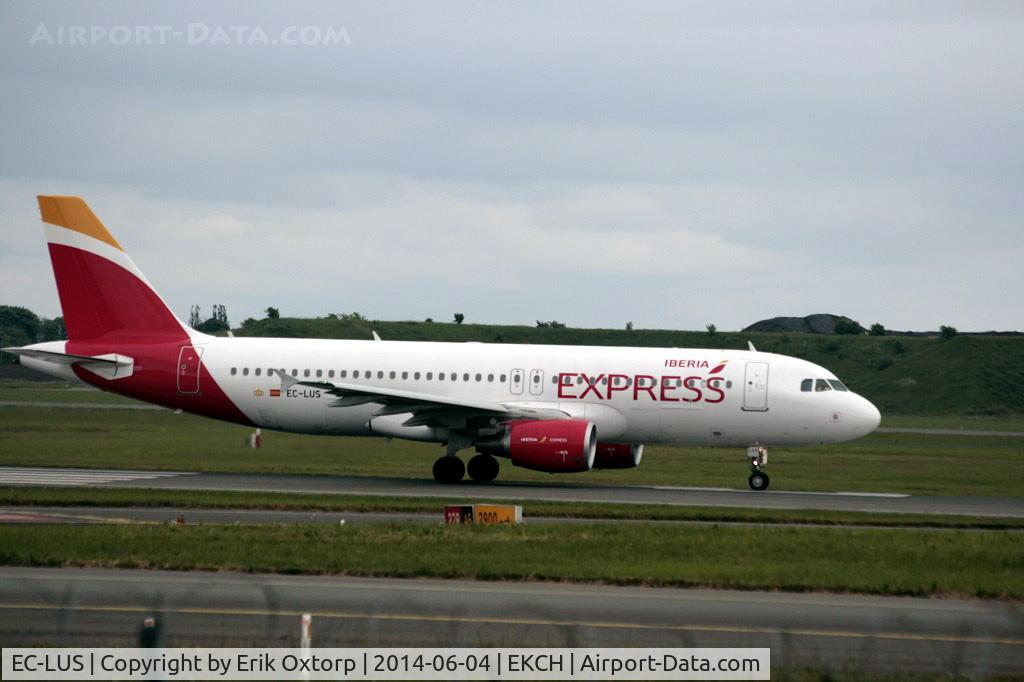 EC-LUS, 2013 Airbus A320-216 C/N 5501, EC-LUS taking off from rw 22R