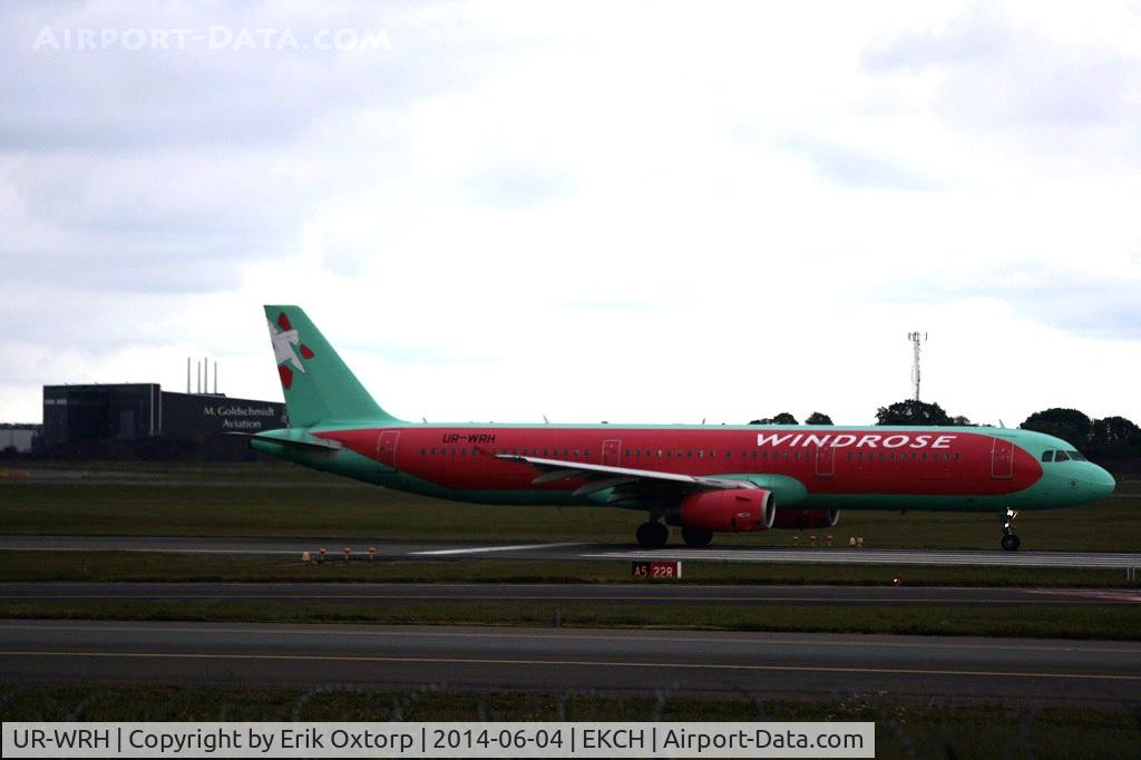 UR-WRH, 2005 Airbus A321-231 C/N 2462, UR-WRH taking off from rw 22R