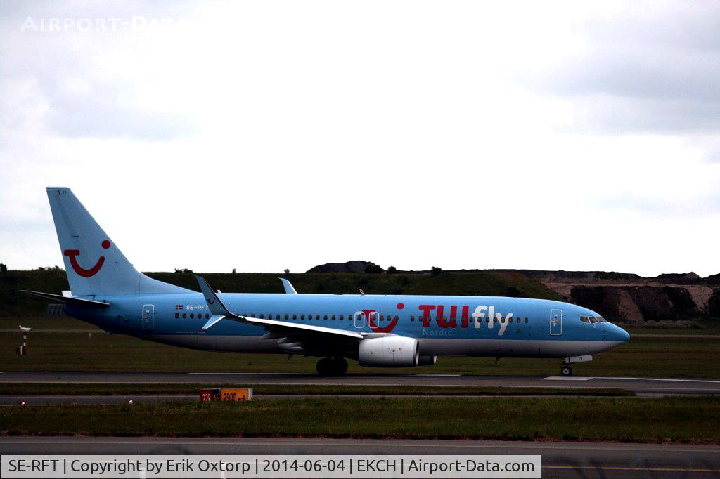 SE-RFT, 2011 Boeing 737-8K5 C/N 38097, SE-RFT taking off from rw 22R