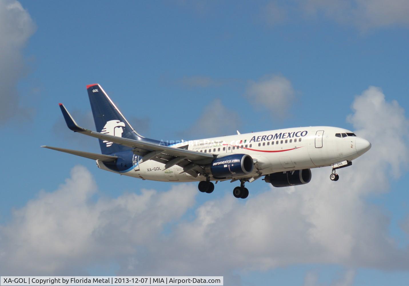 XA-GOL, 2006 Boeing 737-752 C/N 35785, Aeromexico 737-700