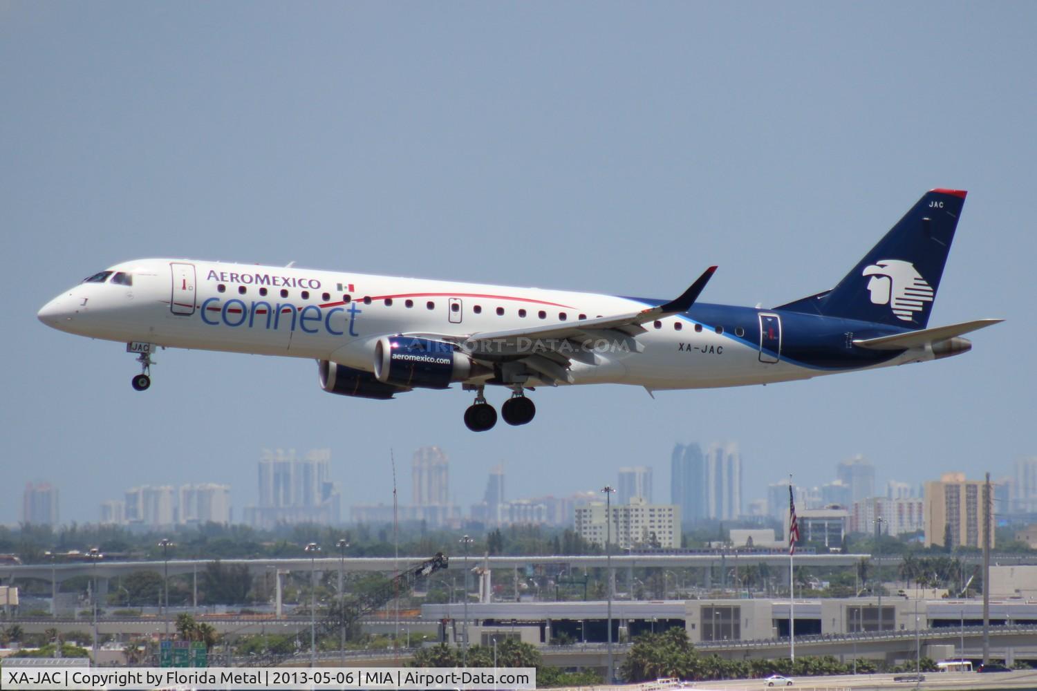 XA-JAC, 2009 Embraer 190LR (ERJ-190-100LR) C/N 19000248, Aeromexico E190