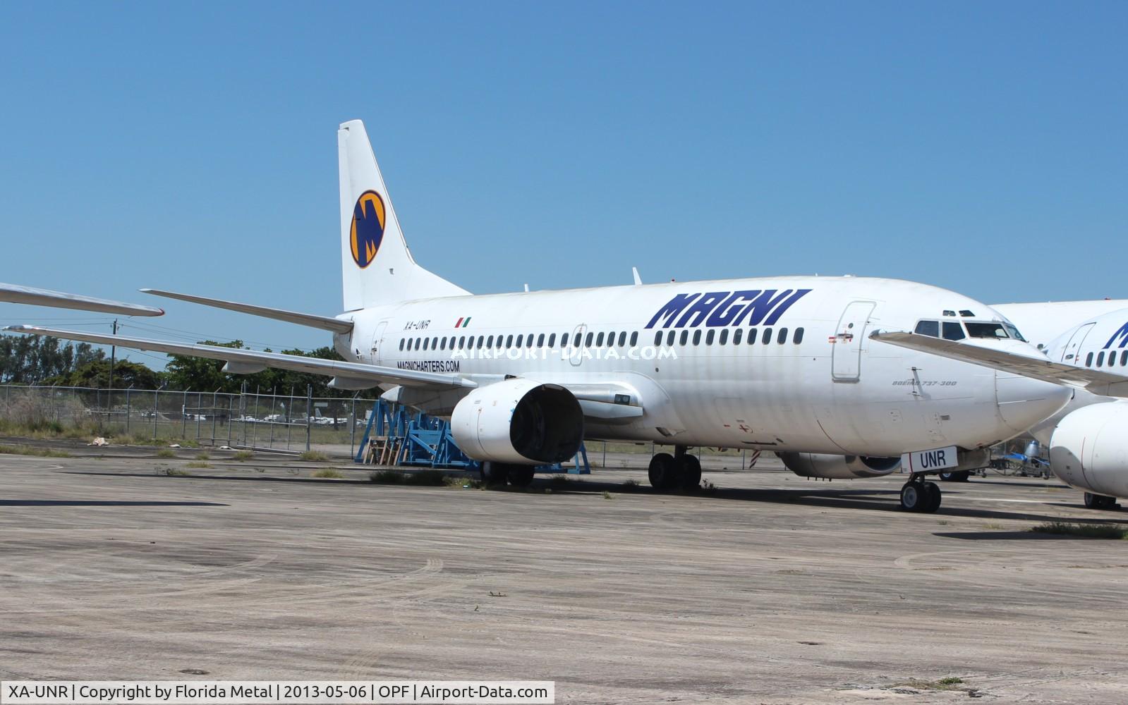 XA-UNR, 1990 Boeing 737-322 C/N 24666, Magnicharters 737-300