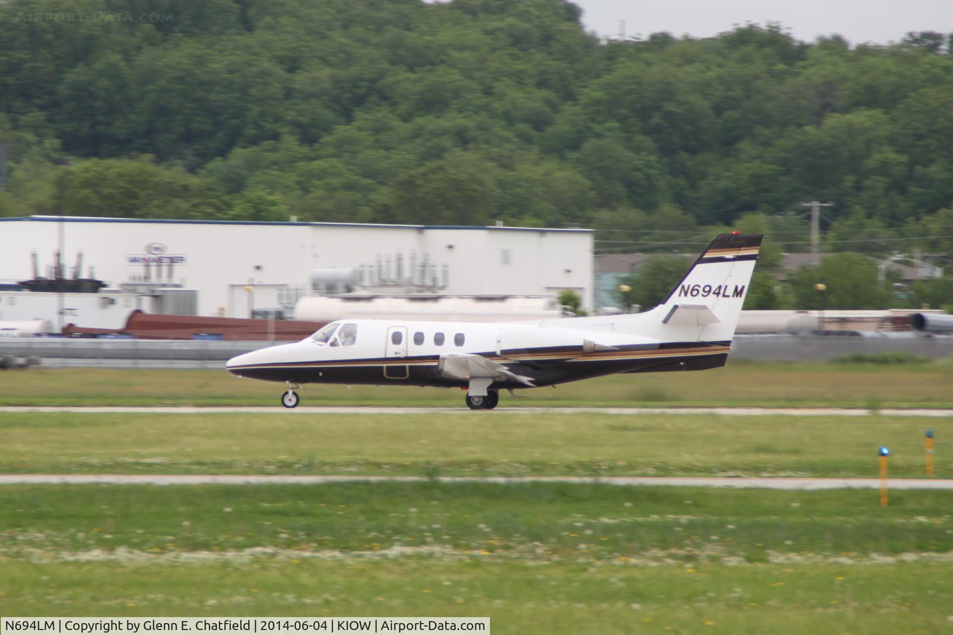 N694LM, 1977 Cessna 500 Citation C/N 500-0354, On the departure roll