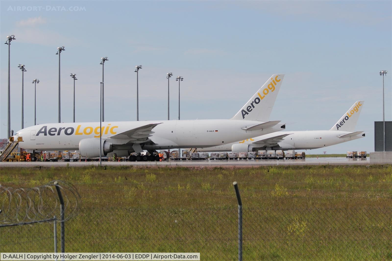 D-AALH, 2010 Boeing 777-FZN C/N 36200, View on apron 5 ...