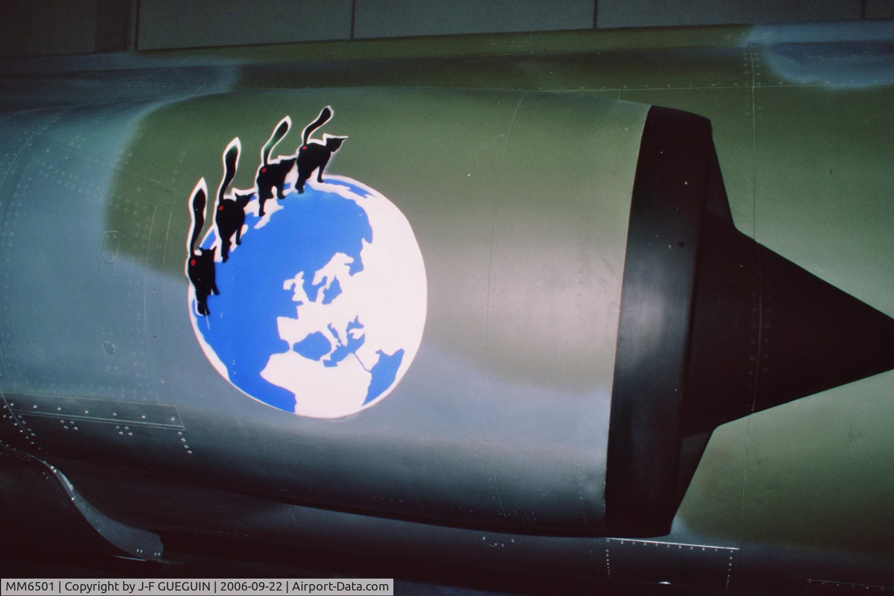 MM6501, 1961 Lockheed F-104G Starfighter C/N 683-9998, Badge on air intake of F-104G MM6501 (Museo Storico dell'Aeronautica Militare, Vigna di Valle).