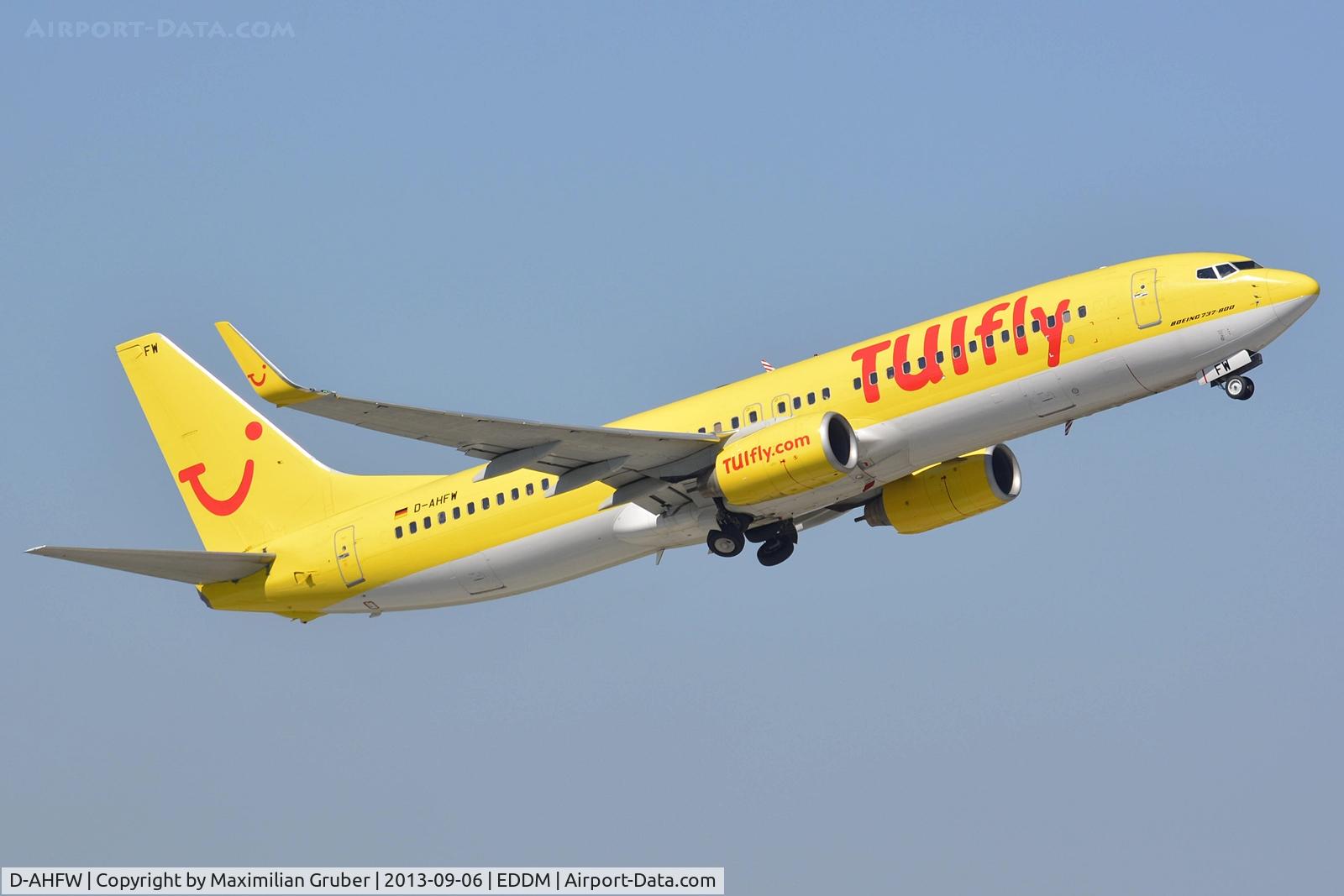 D-AHFW, 2001 Boeing 737-8K5 C/N 30882, TUIfly