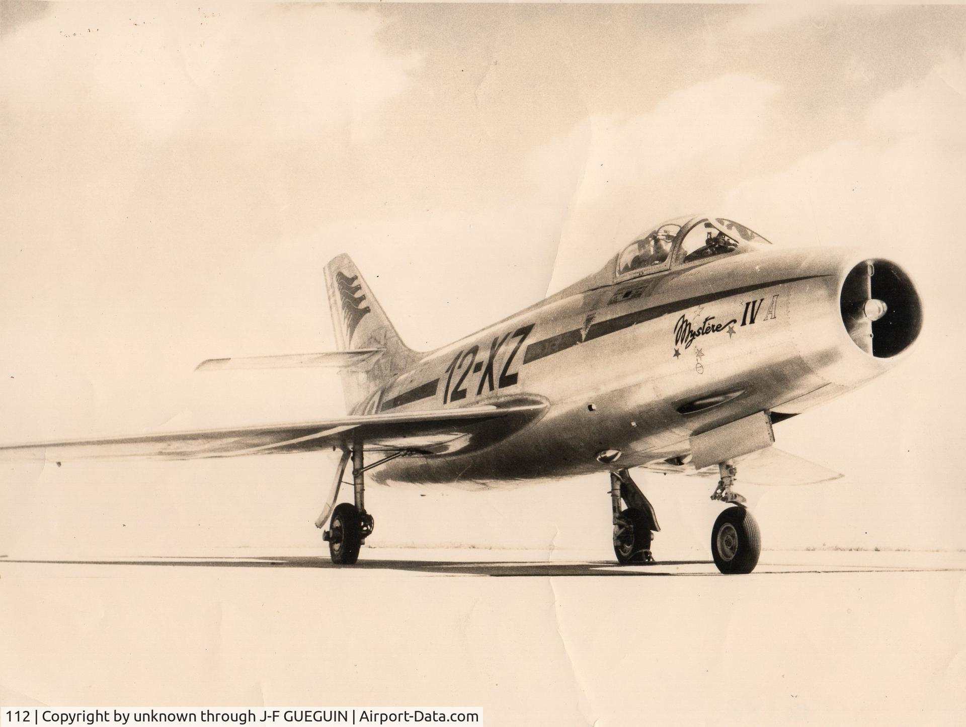 112, Dassault MD-454 Mystère IVA C/N 112, Mystère IVA n° 112, code 12-XZ (F-UHXZ).