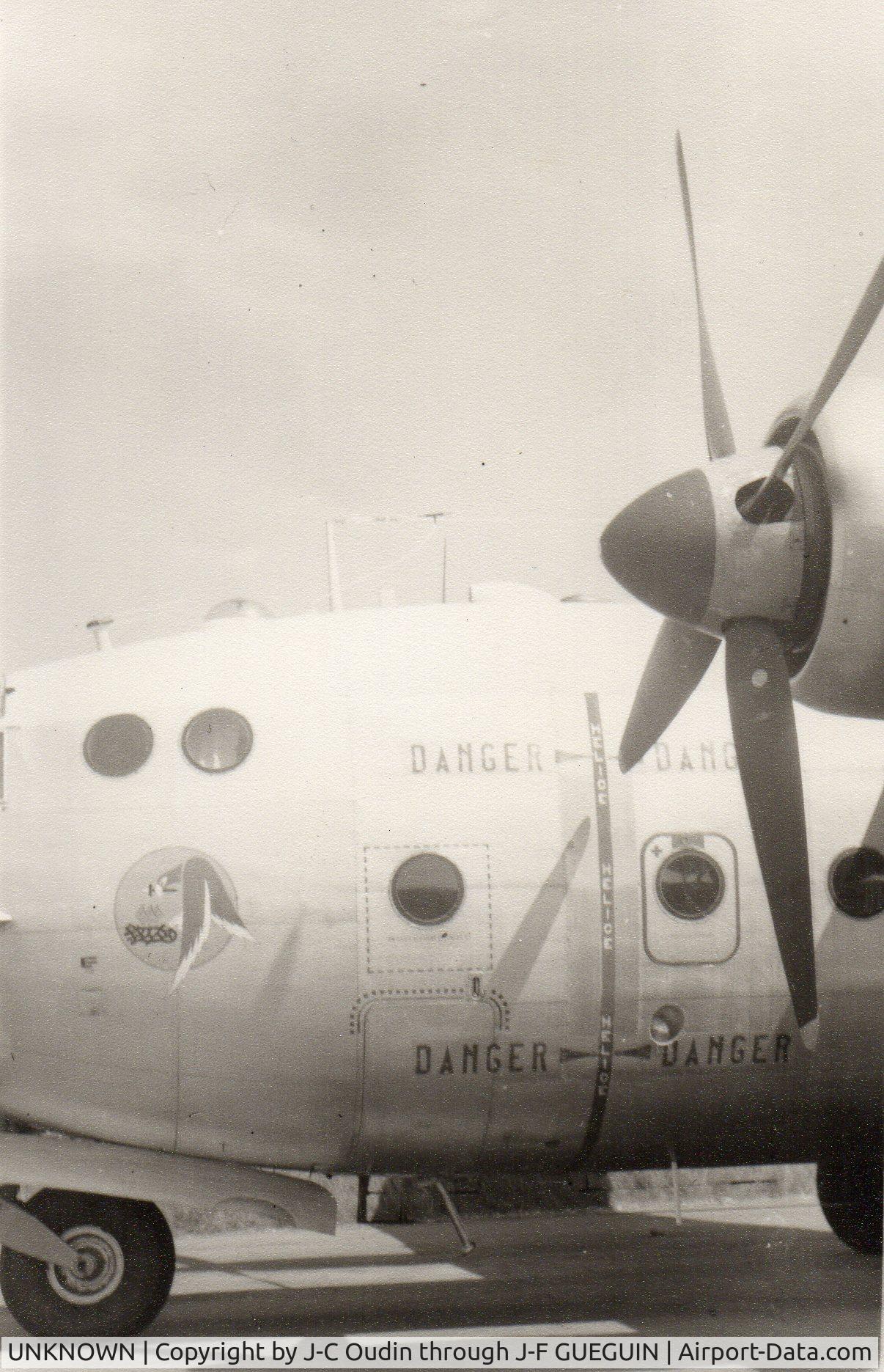 UNKNOWN, Nord N-2501F Noratlas C/N unknown, This Noratlas was the support transport aircraft of the Patrouille de France.