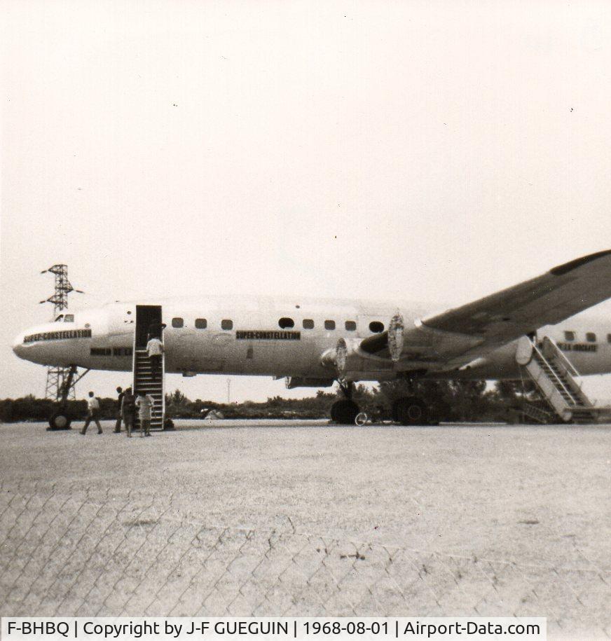 F-BHBQ, Lockheed L-1649A-98-11 Starliner C/N 1033, F-BHBQ was converted into a restaurant at La Roche-Bernard (France) before beeing scrapped.