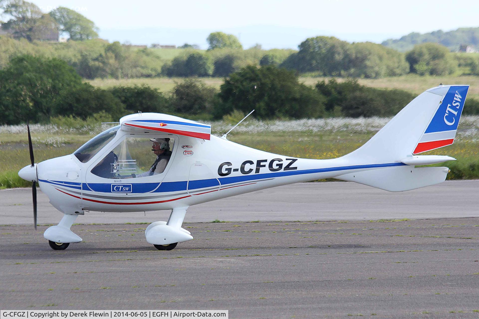 G-CFGZ, 2008 Flight Design CTSW C/N 8390, Resident Flight Design CTSW, seen taxxing back to the hangar after a local flight.
