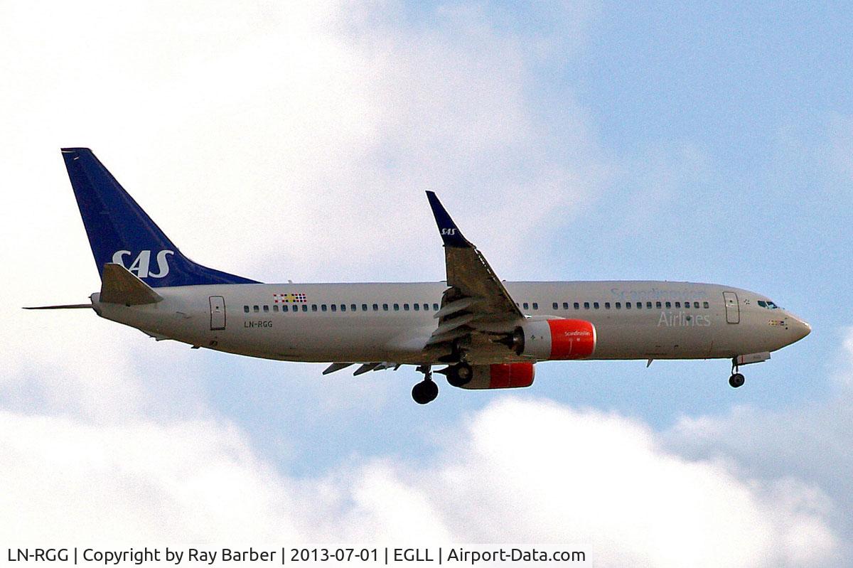 LN-RGG, 2013 Boeing 737-86N C/N 38039, Boeing 737-883 [38039] (SAS Scandinavian Airlines) Home~G 01/07/2013. On approach 27L.