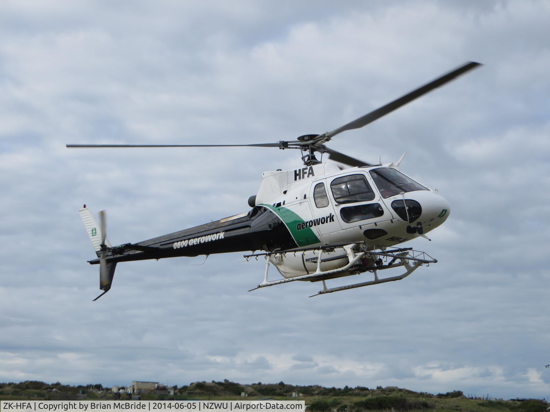 ZK-HFA, Aerospatiale AS-350B-2 Ecureuil C/N 9000, aerowork. Aerospatiale AS 350B2. ZK-HFA cn 9000. Wanganui (WAG NZWU). Image © Brian McBride. 05 June 2014