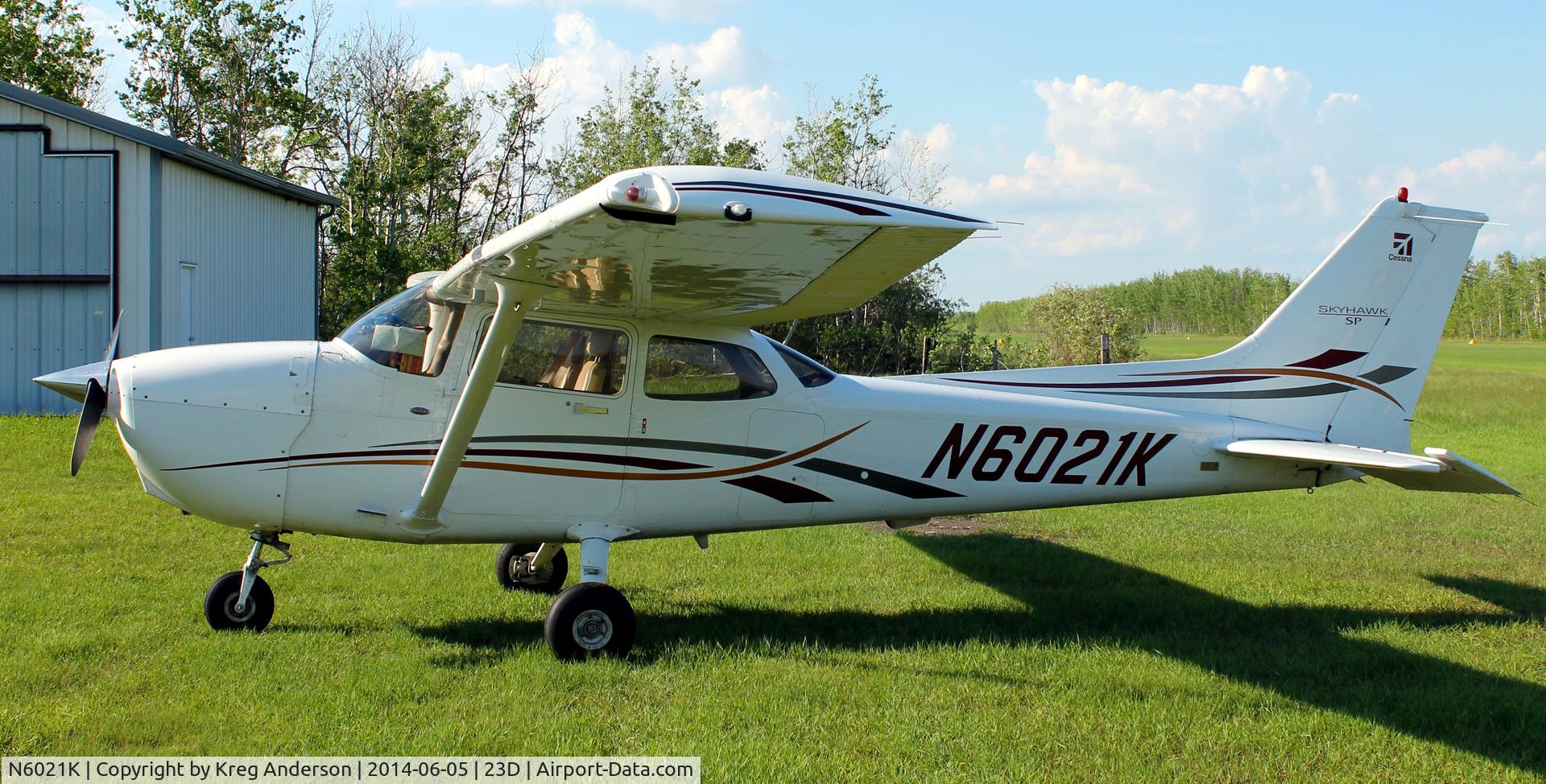 N6021K, 2006 Cessna 172S C/N 172S10181, Cessna 172S Skyhawk on the ramp in Karlstad, MN.