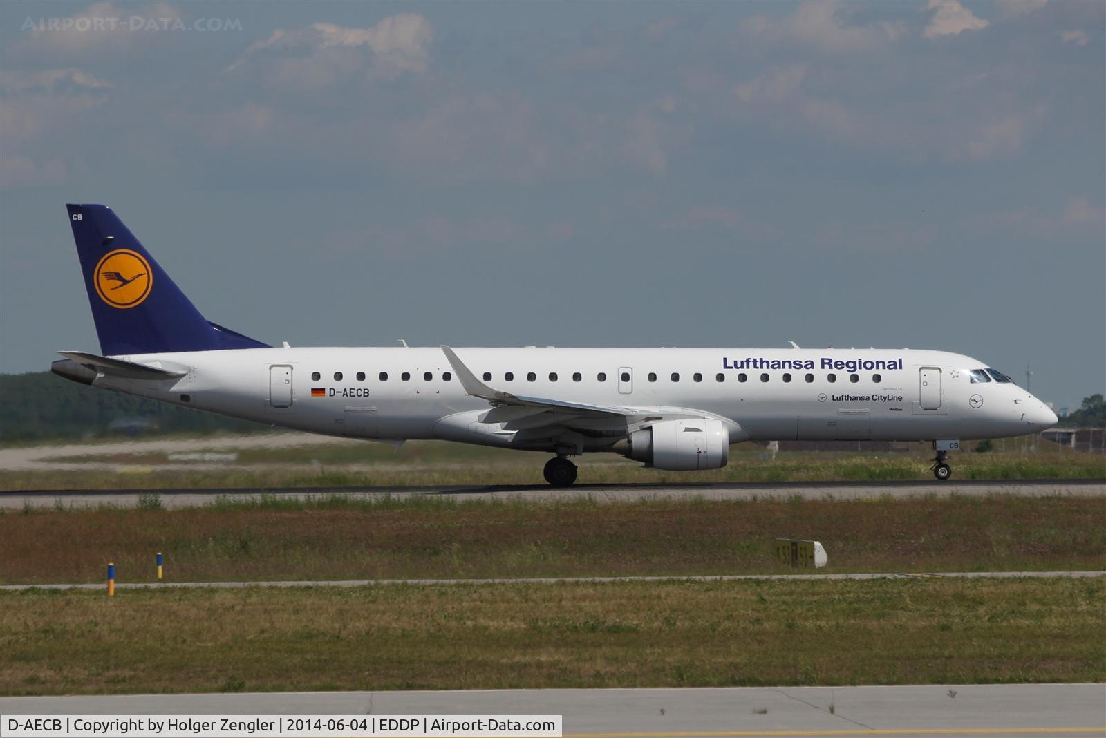 D-AECB, 2009 Embraer 190LR (ERJ-190-100LR) C/N 19000332, Morning leg to FRA departing on rwy 08R....