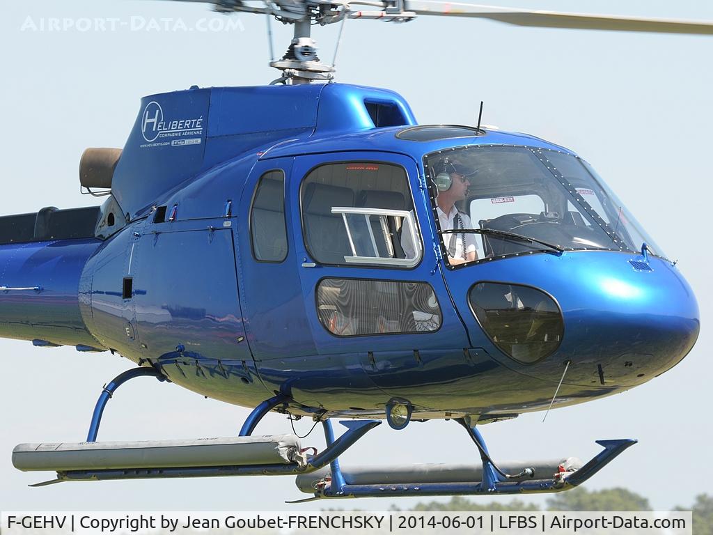 F-GEHV, Aerospatiale AS-350BA Ecureuil C/N 1454, take off