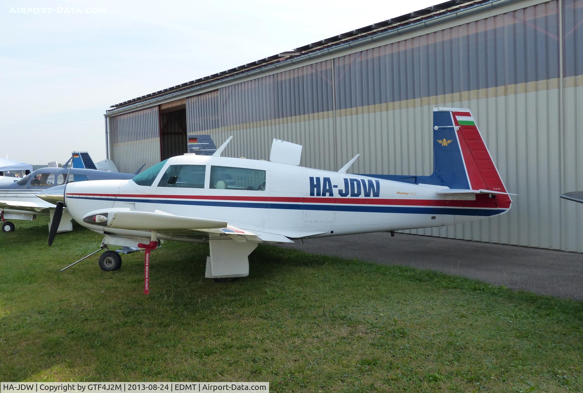 HA-JDW, Mooney M20J 201 C/N 24-1005, HA-JDW at Tannheim 24.8.13
