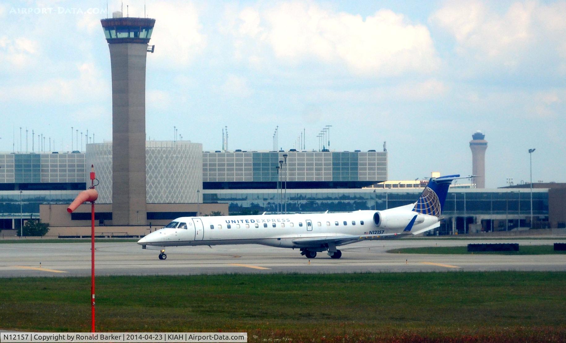 N12157, 2004 Embraer ERJ-145XR (EMB-145XR) C/N 145787, Taxi Houston